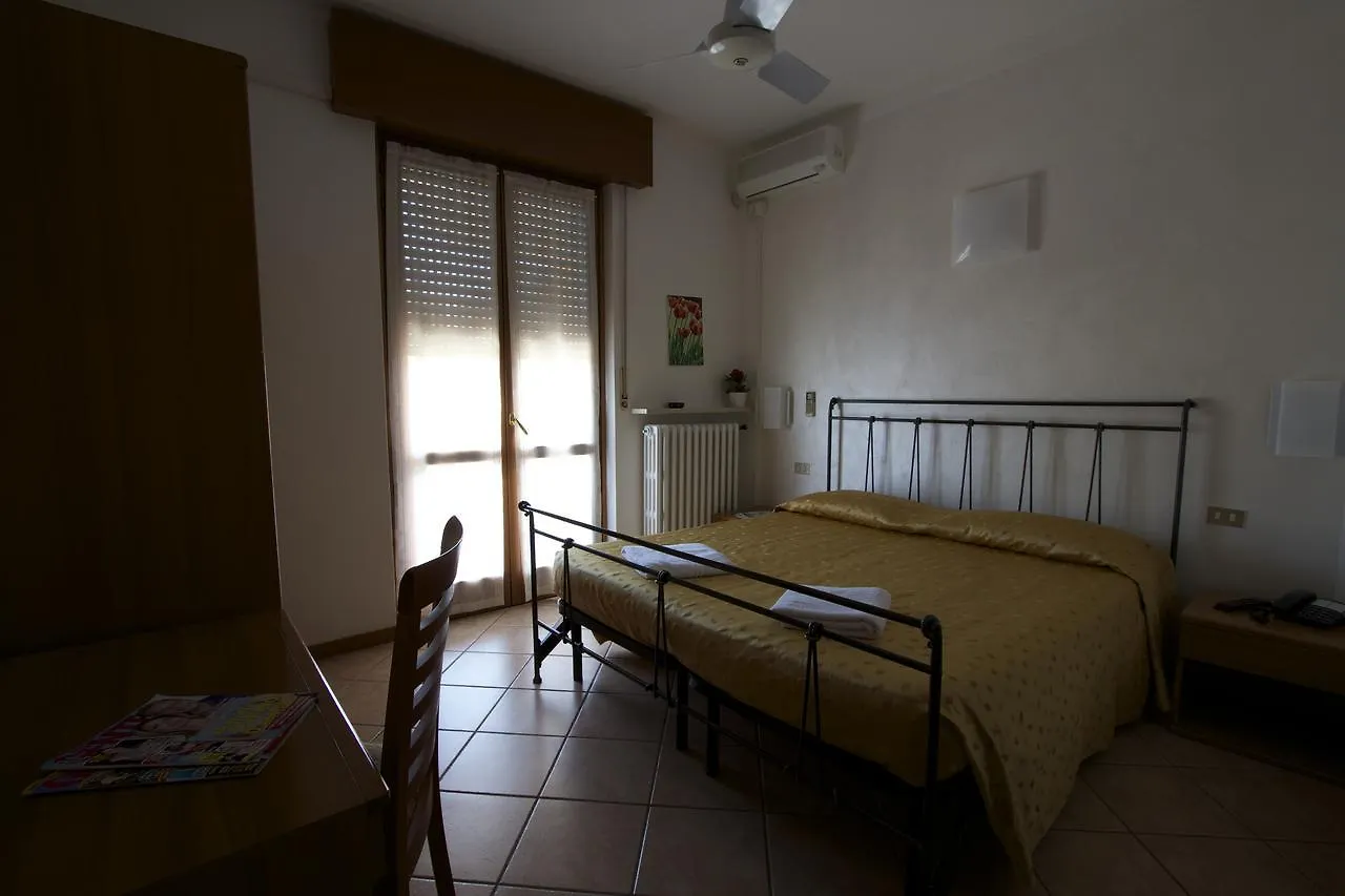 Albergo Tavernetta Castelnuovo del Garda Italy